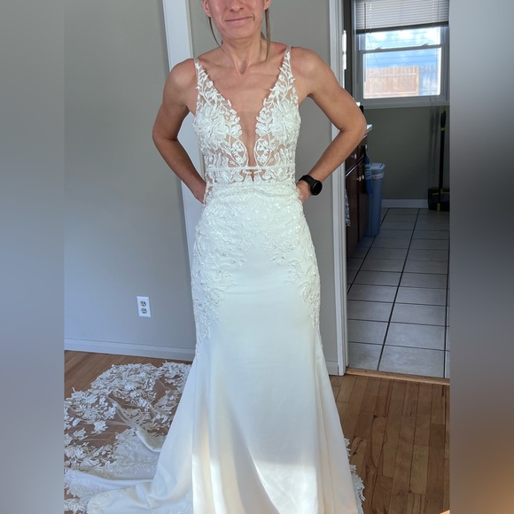 Essence of Australia Oxford Street - NWT Size 6 Wedding Dress - Picture 8 of 10